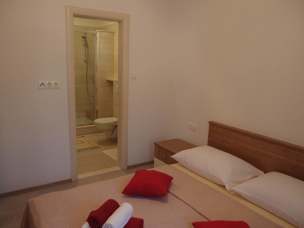 Apartments Kadulja Trogir Chambre photo