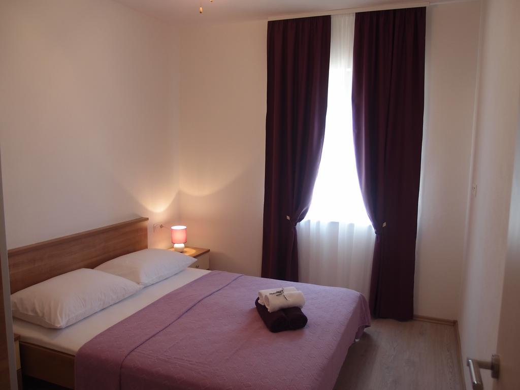Apartments Kadulja Trogir Chambre photo